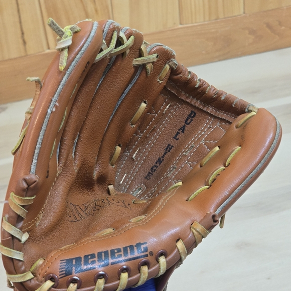 Regent All Star Youth Leather Cowhide Dual Hinge Baseball Glove Mitt No. 213.284 - Picture 1 of 13